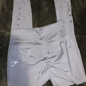 GymShark butt scrunch leggings